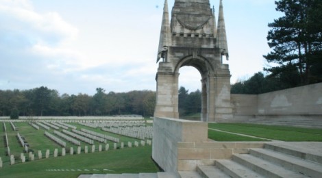 BALADES COMMENTEES DU CIMETIERE BRITANNIQUE