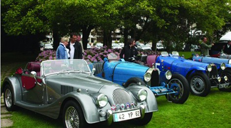 "Aux Marches du Palais".