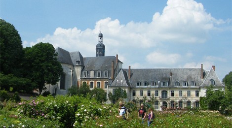 Chasse aux oeufs de Pâques dans les Jardins