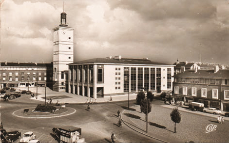 abbeville-lhotel-de-ville-dabbeville-ou-le-palais-communal-de-max-lejeune