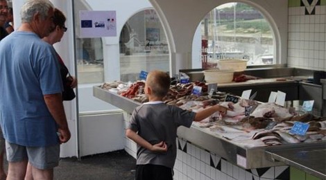 DE LA MER À L’ASSIETTE