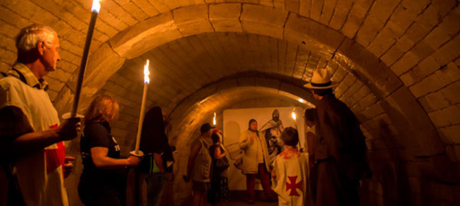 VISITES INSOLITES AUX FLAMBEAUX au Château de Picquigny