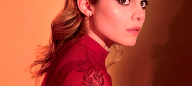 COEUR DE PIRATE EN CONCERT - COMPLET