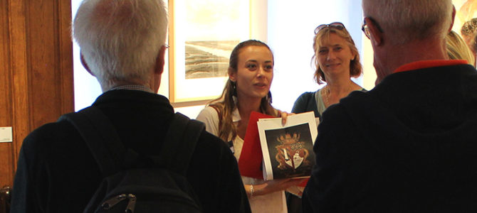 HORS DES SENTIERS BATTUS