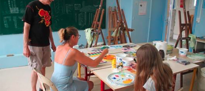 PEINDRE AVEC OU SANS PINCEAU