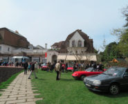 AUX MARCHES DU PALAIS