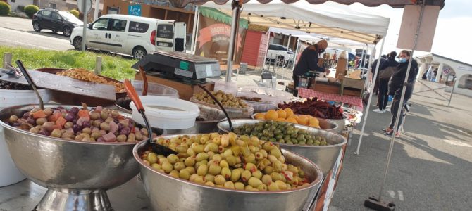 Marché hebdomadaire du port