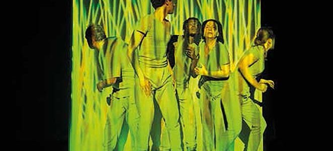 DU SILENCE À L'EXPLOSION