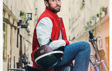 PABLO MIRA EN SPECTACLE