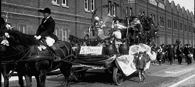 PROCESSIONS ET CORTÈGES