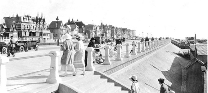 FACE MER, HISTOIRE ET ÉVOLUTION DU FRONT DE MER (À PIED)