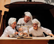 LE FOUR À BOIS, LA CARAVANE PASSE