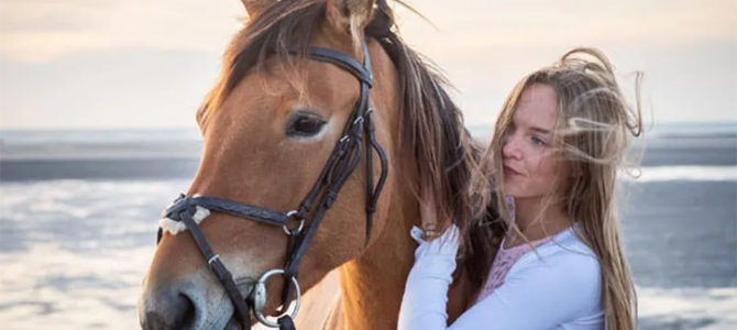 CHEVAUCHÉE SOPHRONIQUE EN TERRE HENSON