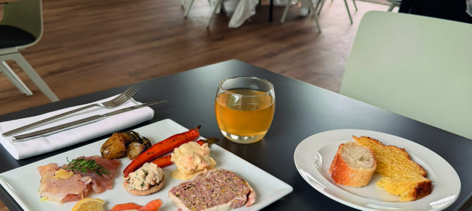 BRUNCH AU CAP HORNU 
